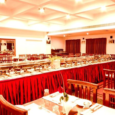 Hotel Bonsejour Пондичерри Экстерьер фото