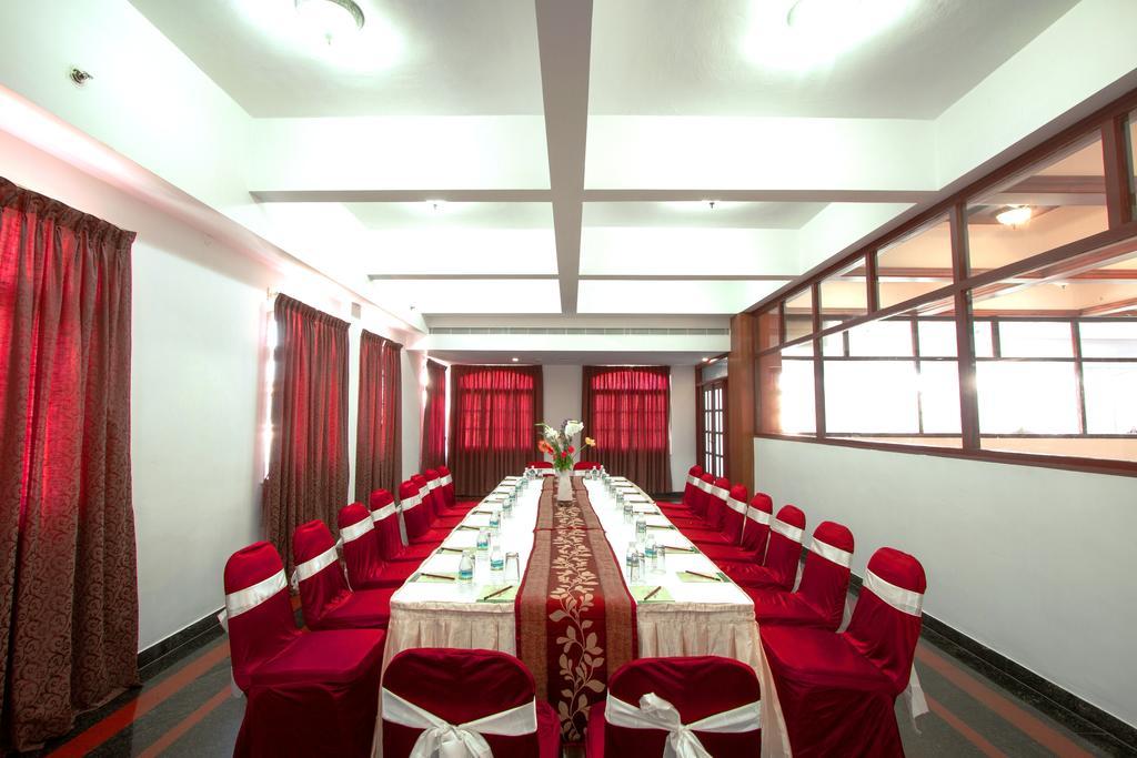 Hotel Bonsejour Пондичерри Экстерьер фото
